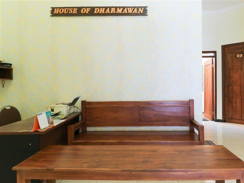 Апартаменты House Of Dharmawan Сурабая Экстерьер фото